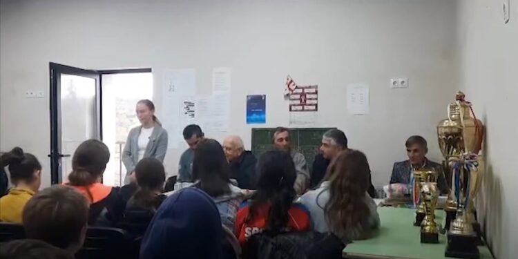 წარმატებული სპორტსმენების შეხვედრა სოფელ მერიის საფეხბურთო კლუბთან