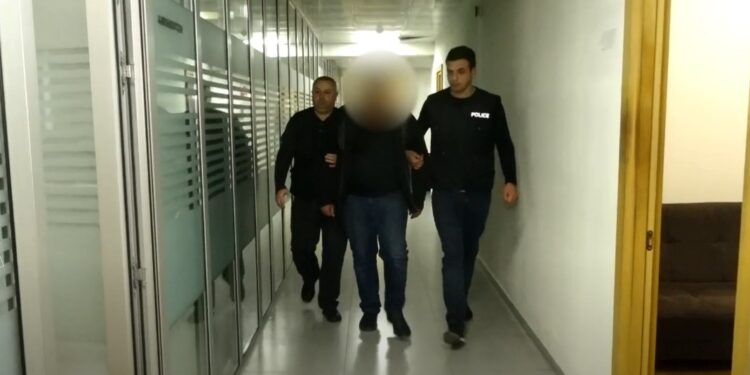 არასრულწლოვნის მიმართ განხორციელებული სექსუალური ხასიათის დანაშაულის ბრალდებით 1 პირი დააკავეს