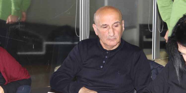 ტარიელ კალანდაძე მე–4 საჯარო სკოლის ხელმძღვანელად მუშაობას გააგრძელებს