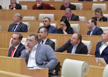 რამდენით გაეზრდებათ ხელფასები პარლამენტის წევრებს