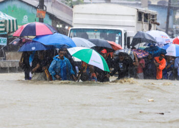 ძლიერი წვიმის შედეგად სულ მცირე, 21 ადამიანი დაიღუპა – ვითარება დომენიკაში