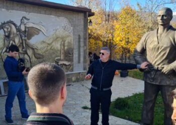 ოკუპირებულ ცხინვალის რეგიონში პუტინს ძეგლი დაუდგეს