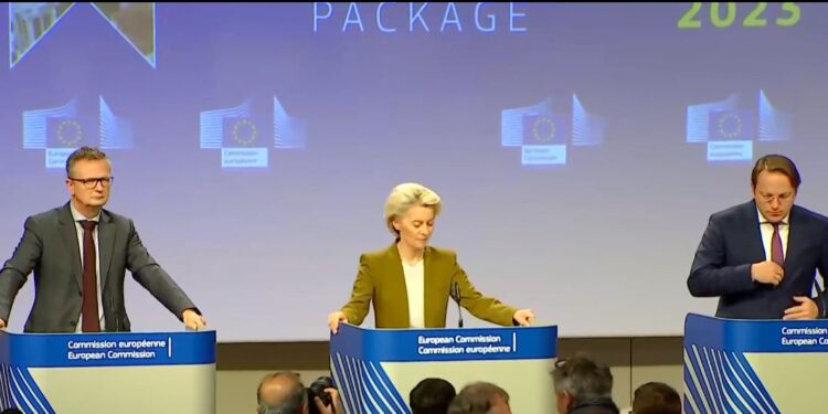 ევროკომისიმ საქართველოს კანდიდატის სტატუსის მინიჭების რეკომენდაცია გასცა