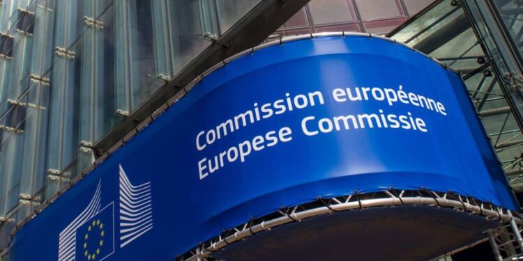 ევროკომისიის ანგარიში – “რეფორმის პროცესი უწყვეტი პოლიტიკური დაძაბულობით, პარტიებს შორის კონსენსუსის მიღწევასთან დაკავშირებული გამოწვევებით ფერხდება”