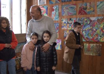 ვიდეო – ოზურგეთის სამხატვრო სკოლის მოსწავლეების საშემოდგომო გამოფენა