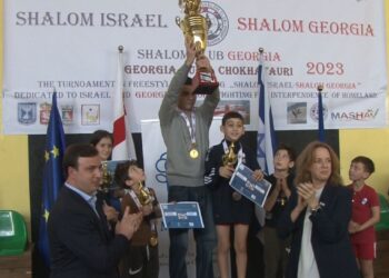 ჩოხატაურში ტურნირი თავიუსფალ ჭიდაობაში ჩატარდა, რომელიც ქართველ და ისრაელელ გმირთა ხსოვნას მიეძღვნა