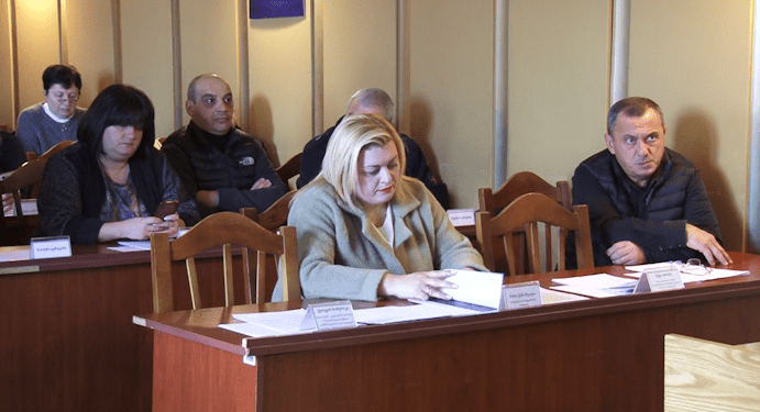 ვიდეო – თხინვალში ერთ–ერთ ჩიხს სერის ქუჩა დაერქმევა – ოზურგეთის საკრებულოს სხდომა