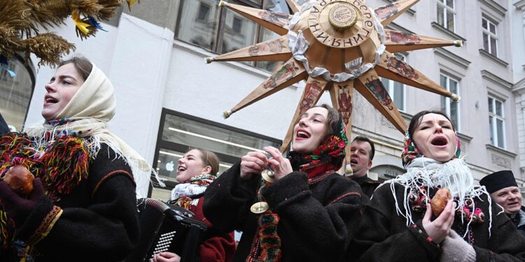 უკრაინაში პირველად შობა, 7 იანვრის ნაცვლად 25 დეკემბერს აღნიშნეს