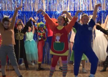 საახალწლო სპექტაკლი ოზურგეთის #2 საჯარო სკოლაში