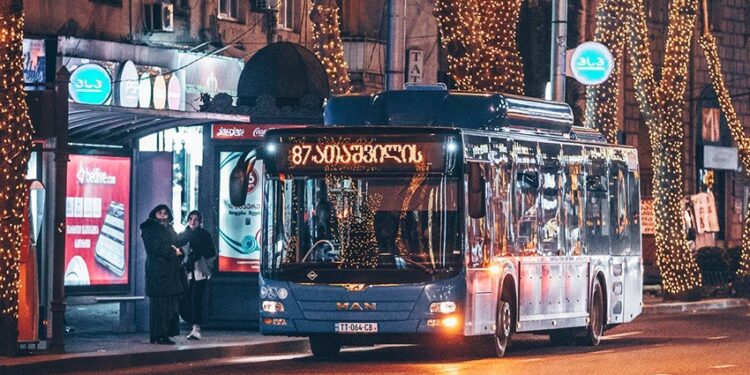 თბილისში ახალი წლის ღამეს, საზოგადოებრივი ტრანსპორტი გახანგრძლივებულ რეჟიმში იმოძრავებს