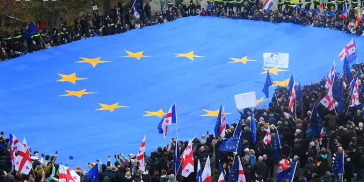 „ევროპის მოედანზე” ევროკავშირის ყველაზე დიდი დროშა გაიშალა