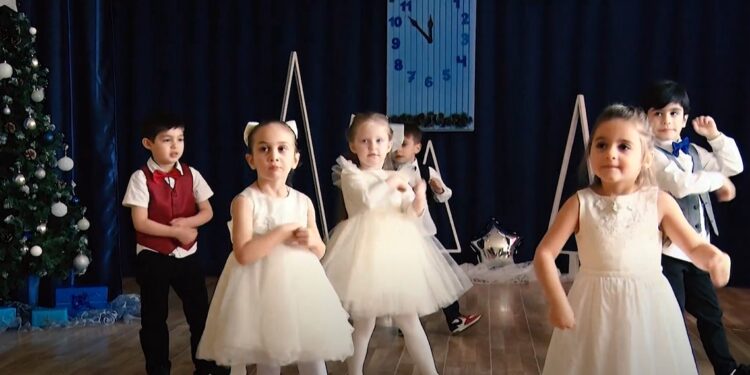 ვიდეო – ოზურგეთის #2 საბავშვო ბაღის საახალწლო ზეიმი