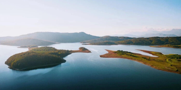 ტყიბულის წყალსაცავზე კუნძულები იყიდება – რა ღირს მიწის ნაკვეთები და რა ვალდებულებების შესრულება მოუწევს ინვესტორს