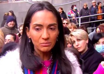 “იმის მაგივრად, რომ ახალ კლინიკებს ხსნიდნენ, დგანან და კლინიკებს ხურავენ” – სოფო ჯაფარიძე რესპუბლიკურ საავადმყოფოზე