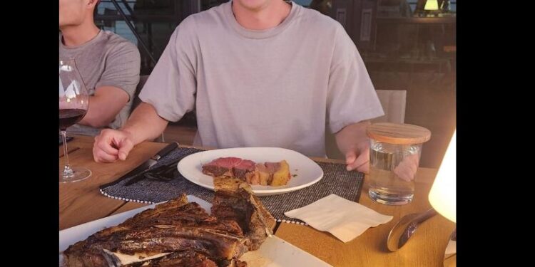 Facebook – ის დამფუძნებელმა მარკ ცუკერბერგმა საქონლის ხორცის წარმოება დაიწყო