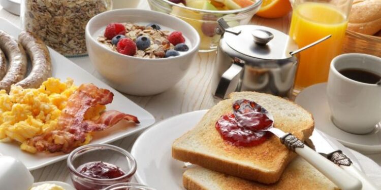 რომელია საუზმობისთვის ყველაზე კარგი დრო და რა პროდუქტები არ უნდა მიირთვათ დილით – ნუტრიციოლოგების განმარტება