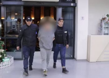 ვიდეო – შსს „თიბისი ბანკის“ ფილიალზე თავდამსხმელის დაკავებასთან დაკავშირებით ინფორმაციას ავრცელებს