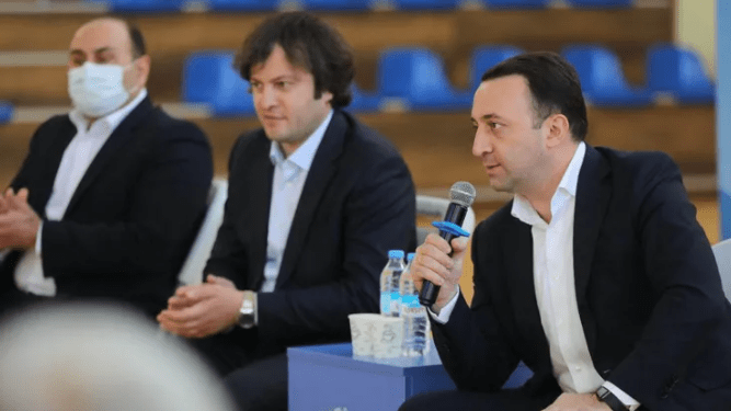 „იმედის“ ინფორმაციით, პრემიერ-მინისტრის თანამდებობაზე ირაკლი ღარიბაშვილს ირაკლი კობახიძე შეცვლის