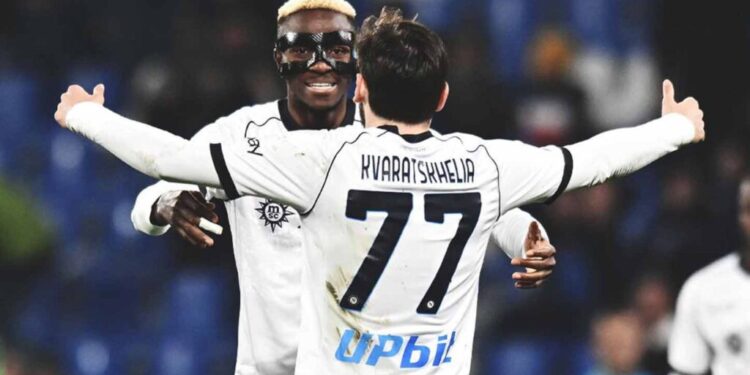 კვარაცხელიას დუბლი და ასისტი „სასუოლოსთან“ – „ნაპოლიმ“ ერთ-ერთი აუტსაიდერი დაამარცხა + ვიდეო