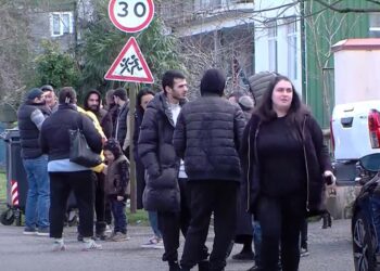 ოზურგეთის სასამართლოს წინ ბექა გორგოშიძის ახლობლებმა საპროტესტო აქცია მოაწყვეს