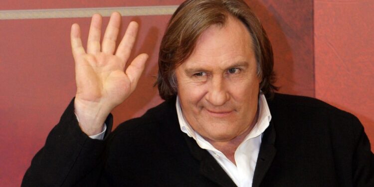 ჟერარ დეპარდიე სექსუალურ ძალადობაში დაადანაშაულეს