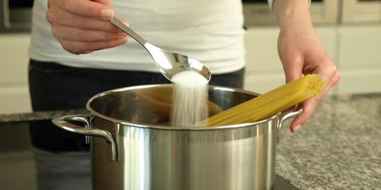 კულინარიული შეცდომები, რომლებმაც შეიძლება მოწამვლა გამოიწვიოს