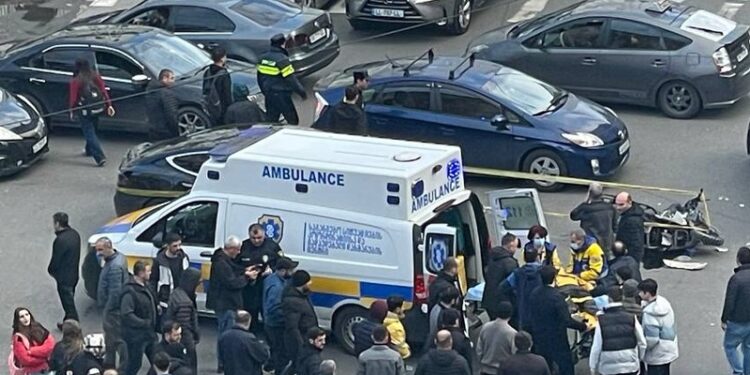 ბათუმში კურიერს ავტომობილი დაეჯახა