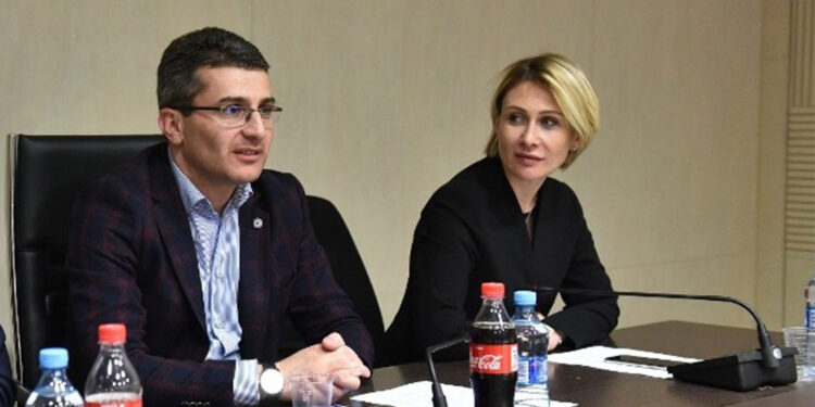 მამუკა მდინარაძე უმრავლესობის ლიდერად, ნინო წილოსანი ვიცე სპიკერად – უმრავლესობის სხდომაზე რამდენიმე საკადრო გადაწყვეტილება მიიღეს