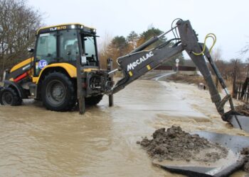 ძლიერმა წვიმამ პრობლემები შექმნა ხაშურშიც – დატობორილია ქუჩები და სახლები
