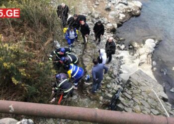 ქობულეთში ქალი ხიდიდან მდინარეში გადავარდა