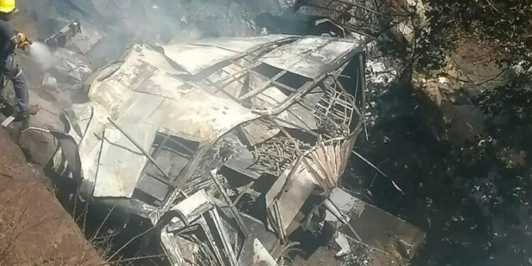 45 ადამიანი დაიღუპა ავტოსაგზაო შემთხვევის შედეგად სამხრეთ აფრიკაში