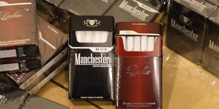 განსაკუთრებით დიდი ოდენობით უაქციზო სიგარეტის შენახვა-გადაზიდვის ფაქტზე სამი პირი დააკავეს