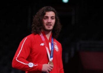 “მივიღე გადაწყვეტილება ჩავერთო პოლიტიკაში” – ზურა დათუნაშვილი ნიკა გვარამიას გუნდს უერთდება