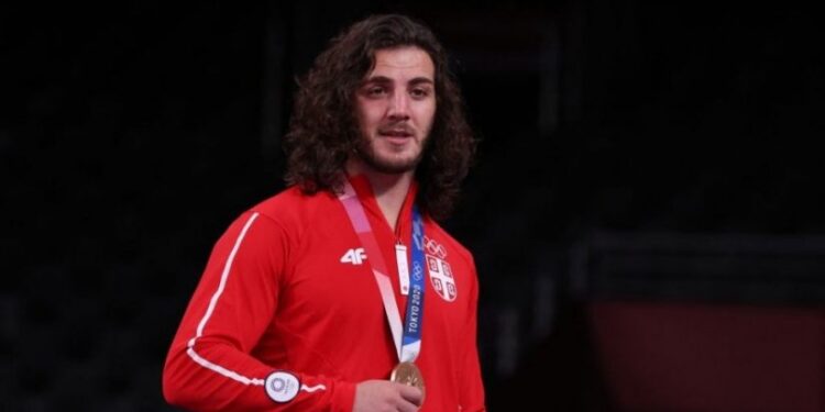 “მივიღე გადაწყვეტილება ჩავერთო პოლიტიკაში” – ზურა დათუნაშვილი ნიკა გვარამიას გუნდს უერთდება