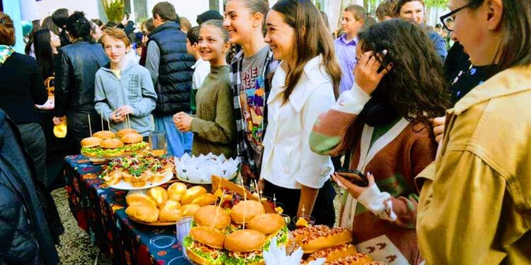 ვიდეო – ინტეგრირებული გაკვეთილები და საქველმოქმედო აქცია სიცოცხლის გადასარჩენად