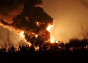 კურსკში ნავთობის საცავი იწვის – გუბერნატორის მტკიცებით, იერიში უკრაინელებმა განახორციელეს