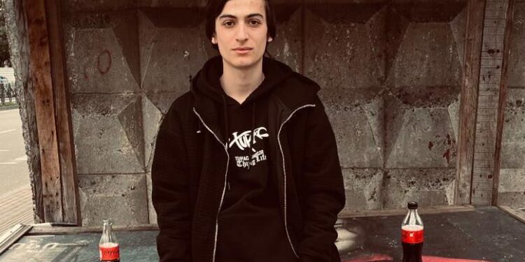 მე-10 დღეა, ბათუმში ახალგაზრდა ბიჭს ეძებენ