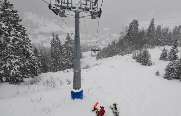 ამ წუთებში ბაკურიანში ზვავში მოყოლილ მამაკაცს ეძებენ