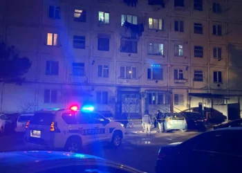 თბილისში ახალგაზრდა ქალი დაჭრეს