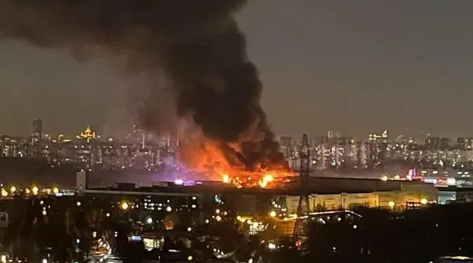 მოსკოვის ცენტრში საკონცერტო დარბაზში სამმა პირმა ცეცხლი გახსნა, არიან დაჭრილები