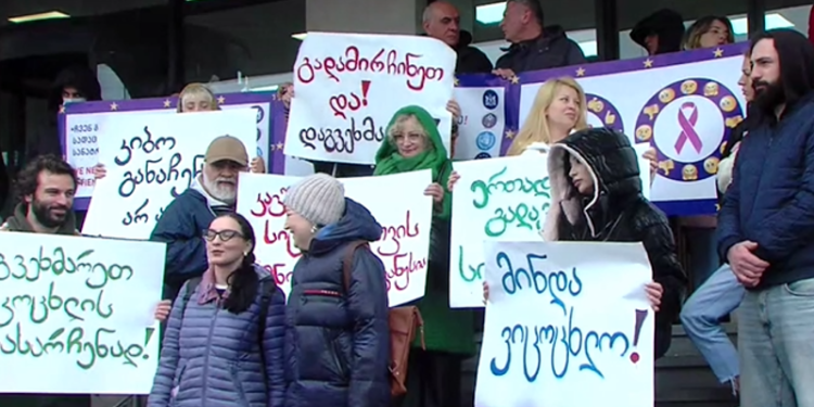 “ამ კვირაში დავკარგეთ რამდენიმე ადამიანი წამლის დეფიციტის და დაფინანსების დაგვიანების გამო” – ონკოპაციენტები