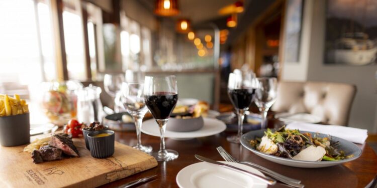 ბათუმში ქართული მენიუს არქონის გამო 6 ობიექტი დააჯარიმეს