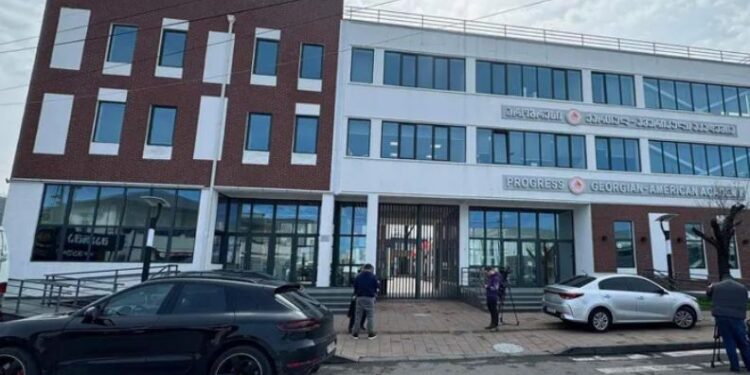 ბათუმისა და ქუთაისის კერძო სკოლა „პროგრესში“, ნაღმის არსებობის შესახებ შეტყობინებები შევიდა