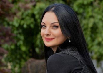 “ვწერ განცხადებას და მივდივარ” – აჭარის განათლების მინისტრის მოადგილე, რომლის შვილიც ნარკოდანაშაულის ბრალდებით დააკავეს