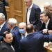 „უნდა გაგხიოს ცემით კაცმა, შე არაკაცო..” – დაპირისპირება პარლამენტში ყაველაშვილსა და ვაშაძეს შორის