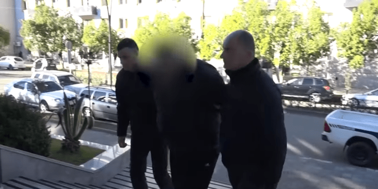 ოზურგეთსა და ლანჩხუთში ორი მამაკაცი უკანონო ცეცხლსასროლი იარაღის შენახვის ბრალდებით დააკავეს