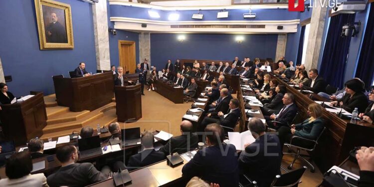 იურიდიულ საკითხთა კომიტეტმა “აგენტების კანონს” მხარი დაუჭირა