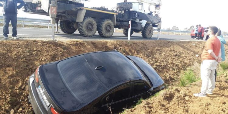 ურეკი- გრიგოლეთის გზაზე ავტომობილი თხრილში გადავარდა