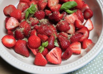 ტესტი – მარწყვის შესახებ ყველაფერი იცით?