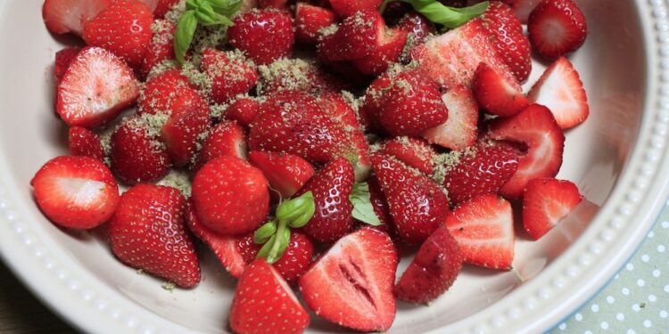 ტესტი – მარწყვის შესახებ ყველაფერი იცით?